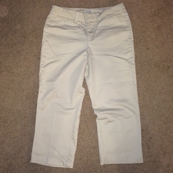 womens dockers capris